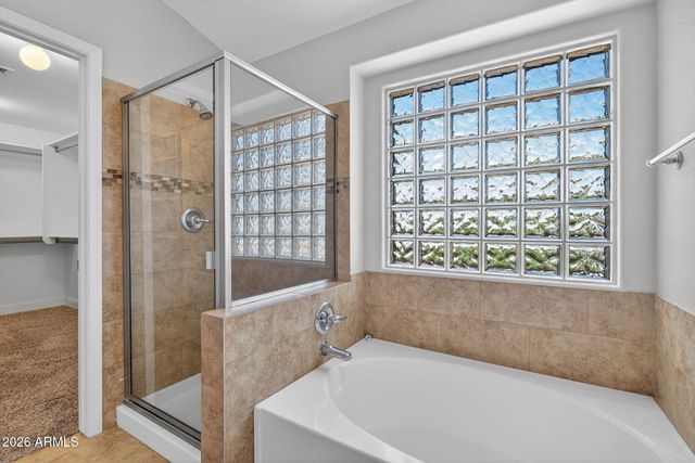 2208 S PEPPERTREE Court, Gilbert, AZ 85295