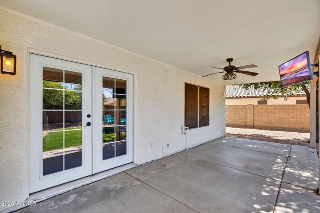 2208 S PEPPERTREE Court, Gilbert, AZ 85295