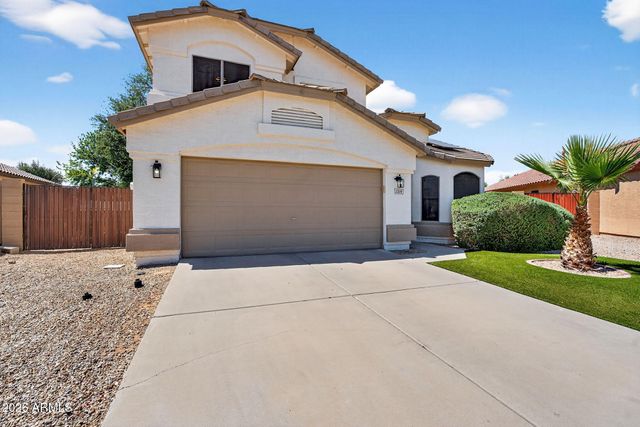 2208 S PEPPERTREE Court, Gilbert, AZ 85295