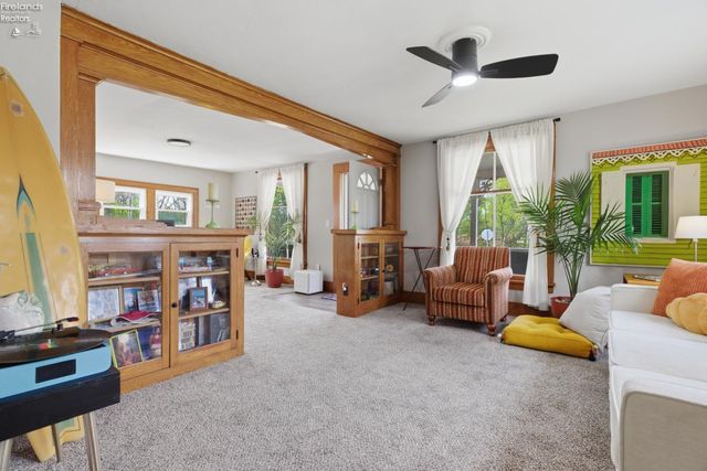 156 Beaver Court, Amherst, OH 44001