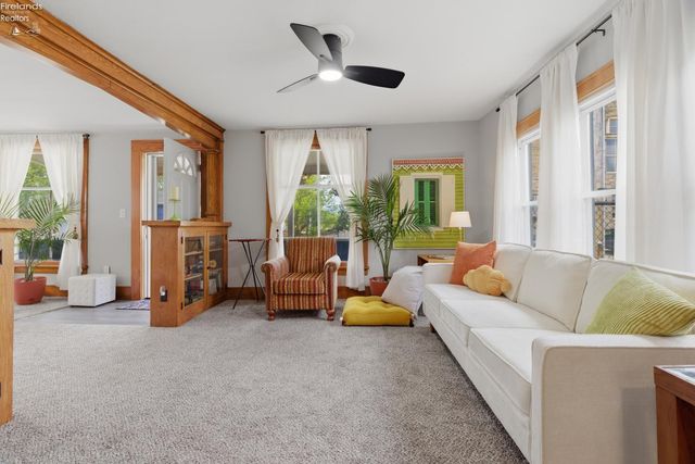 156 Beaver Court, Amherst, OH 44001