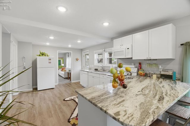 156 Beaver Court, Amherst, OH 44001
