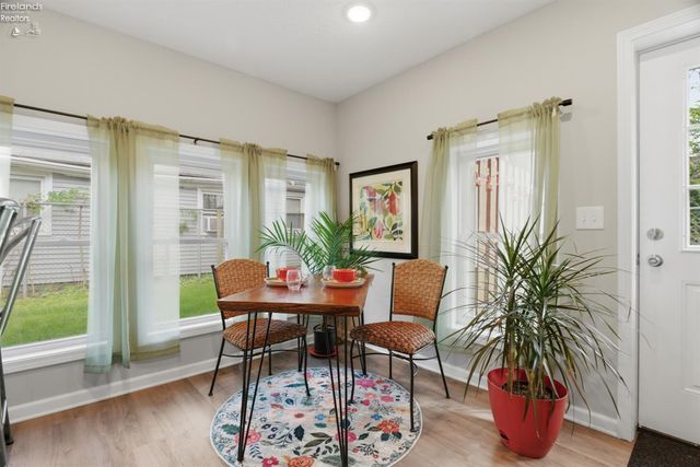 156 Beaver Court, Amherst, OH 44001