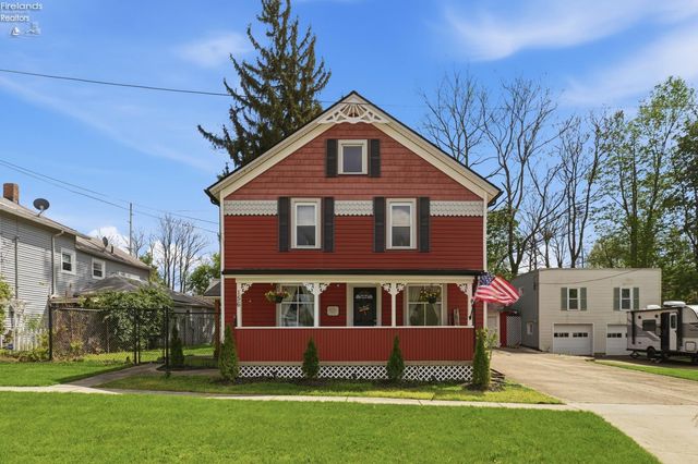 156 Beaver Court, Amherst, OH 44001