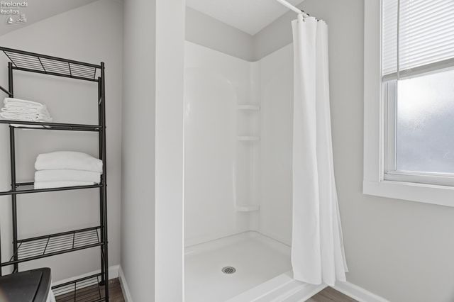 156 Beaver Court, Amherst, OH 44001
