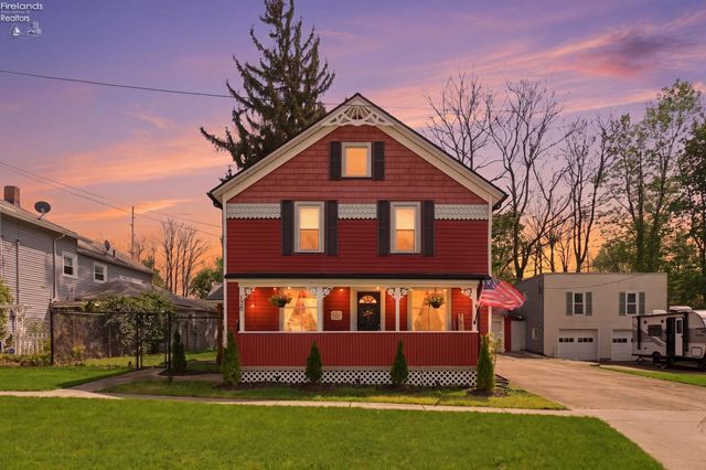 156 Beaver Court, Amherst, OH 44001