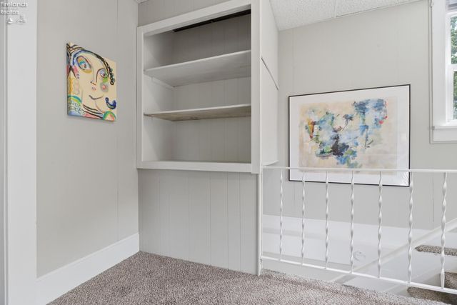156 Beaver Court, Amherst, OH 44001