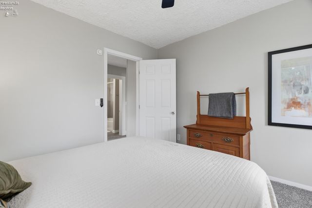 156 Beaver Court, Amherst, OH 44001