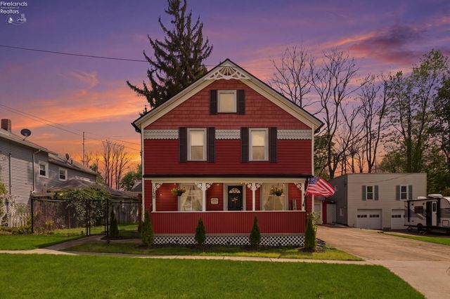 156 Beaver Court, Amherst, OH 44001