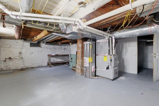 156 Beaver Court, Amherst, OH 44001