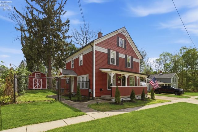156 Beaver Court, Amherst, OH 44001