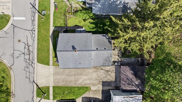 156 Beaver Court, Amherst, OH 44001