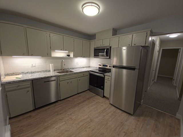 24 Glenwood Avenue 8, Norwalk, CT 06854