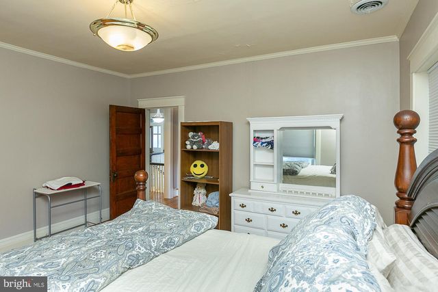 825 WINCHESTER AVE, Martinsburg, WV 25401