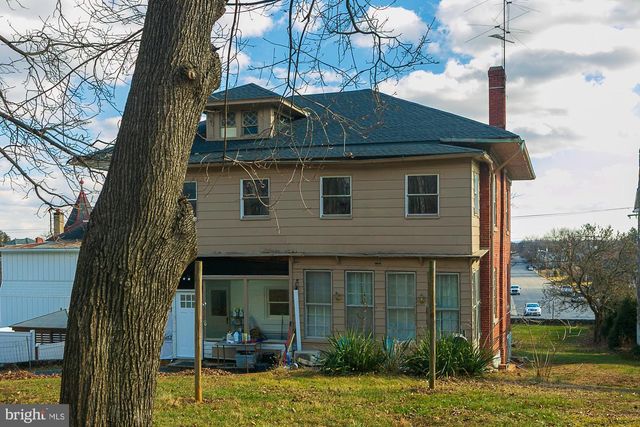 825 WINCHESTER AVE, Martinsburg, WV 25401