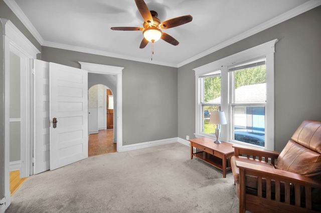 207 Sophia Street, West Chicago, IL 60185
