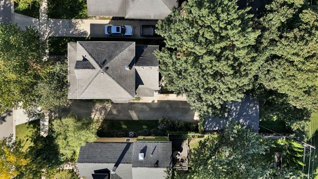 207 Sophia Street, West Chicago, IL 60185