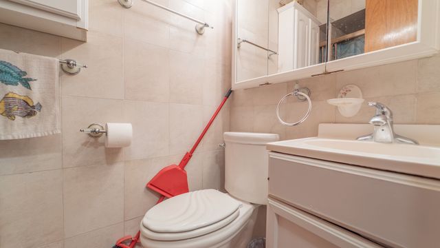 11548 S Avenue G, Chicago, IL 60617