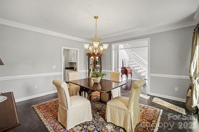 232 40th Avenue Drive NW, Hickory, NC 28601