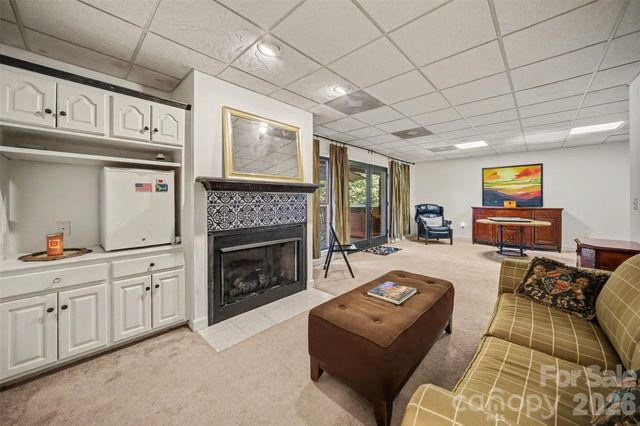 232 40th Avenue Drive NW, Hickory, NC 28601