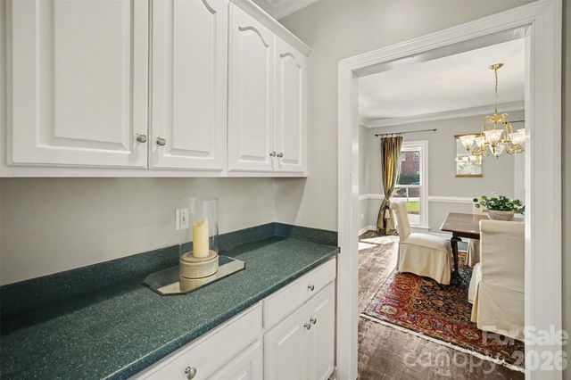 232 40th Avenue Drive NW, Hickory, NC 28601