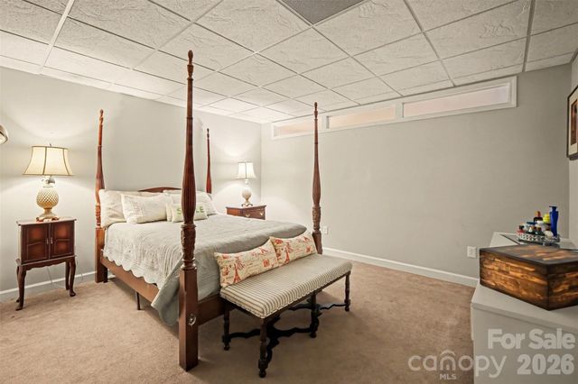 232 40th Avenue Drive NW, Hickory, NC 28601