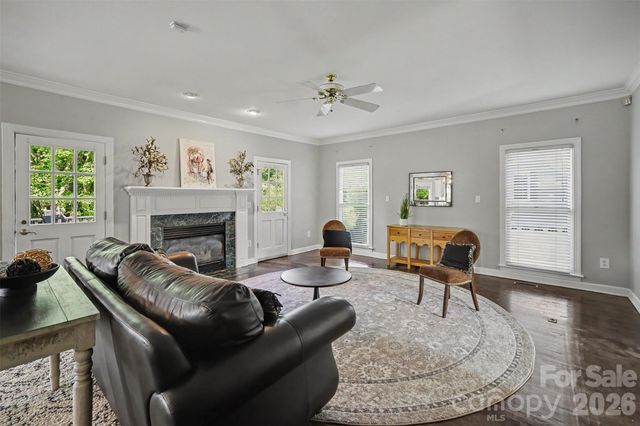 232 40th Avenue Drive NW, Hickory, NC 28601