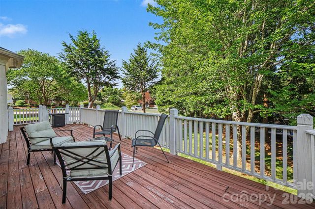 232 40th Avenue Drive NW, Hickory, NC 28601