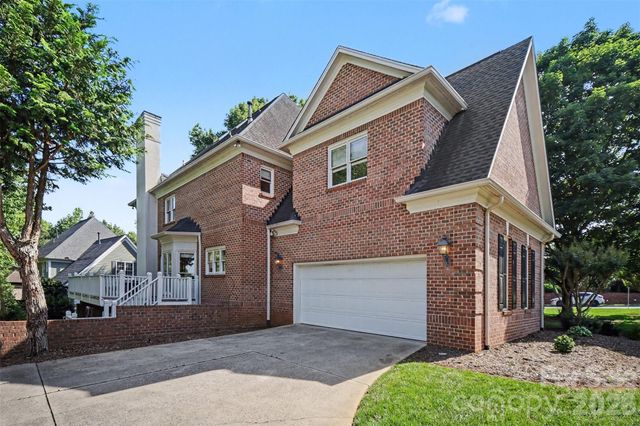232 40th Avenue Drive NW, Hickory, NC 28601