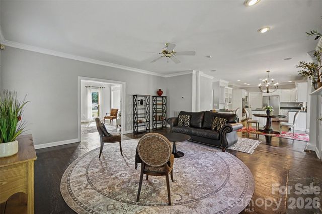 232 40th Avenue Drive NW, Hickory, NC 28601