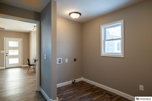 102 W Pine Street, Cedar Bluffs, NE 68015
