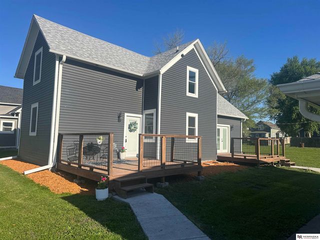 102 W Pine Street, Cedar Bluffs, NE 68015