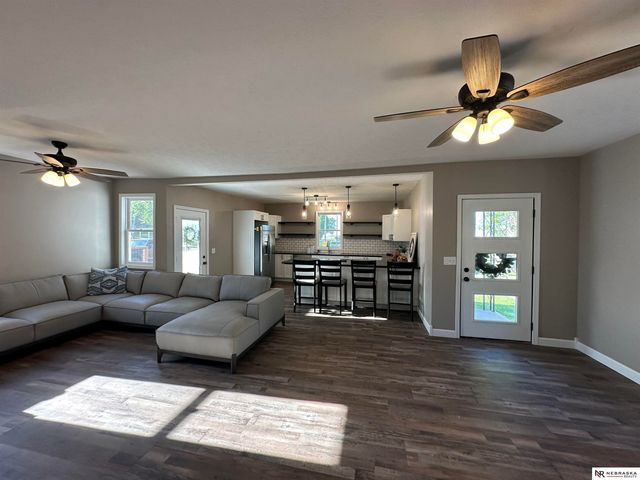 102 W Pine Street, Cedar Bluffs, NE 68015