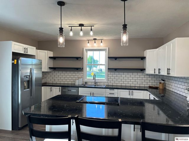 102 W Pine Street, Cedar Bluffs, NE 68015