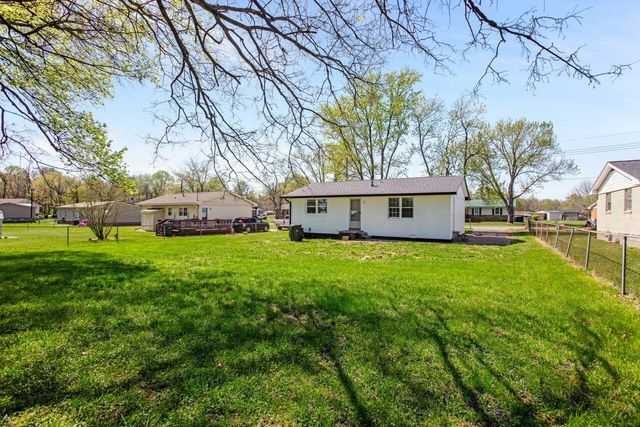 923 Rose Dr, Hopkinsville, KY 42240