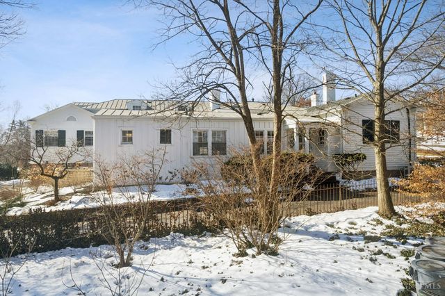 95 E Fountain Avenue, Glendale, OH 45246