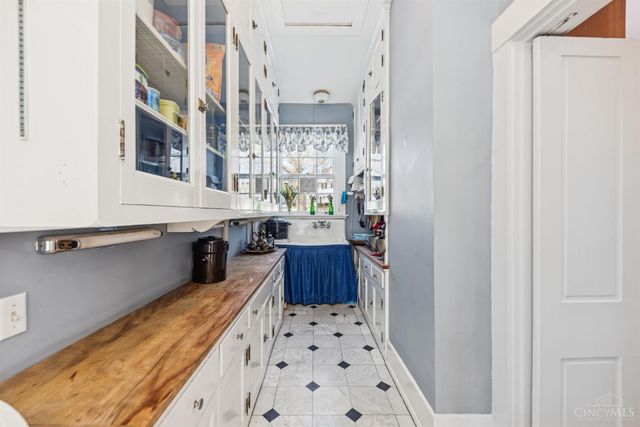 95 E Fountain Avenue, Glendale, OH 45246