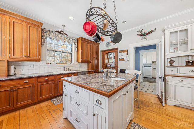 95 E Fountain Avenue, Glendale, OH 45246