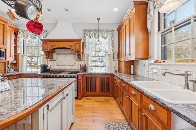 95 E Fountain Avenue, Glendale, OH 45246