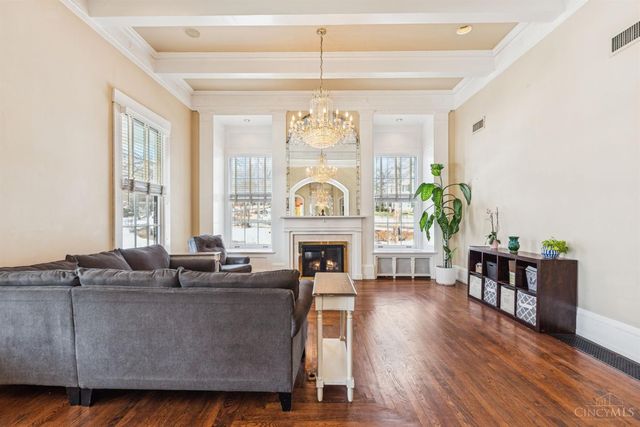 95 E Fountain Avenue, Glendale, OH 45246