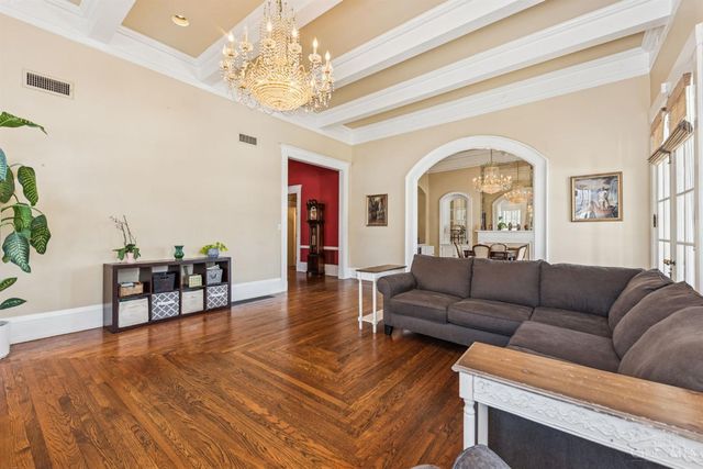 95 E Fountain Avenue, Glendale, OH 45246