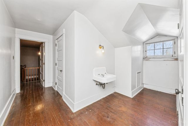 95 E Fountain Avenue, Glendale, OH 45246