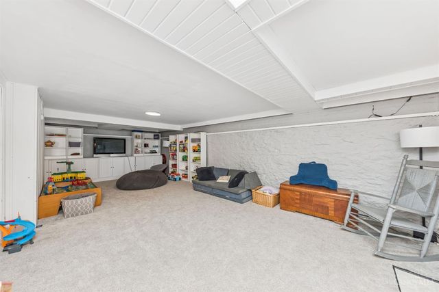 95 E Fountain Avenue, Glendale, OH 45246