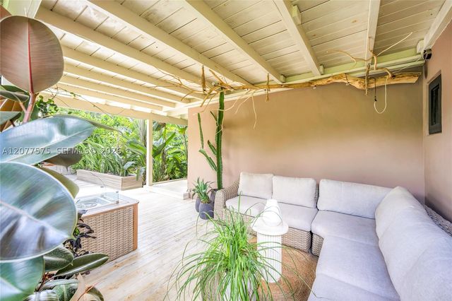 12230 NW 22nd Ct, Miami, FL 33167