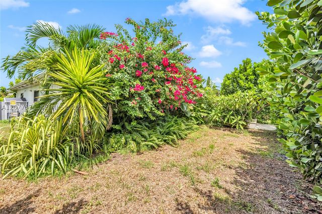 12230 NW 22nd Ct, Miami, FL 33167