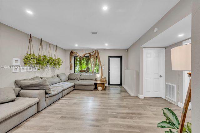 12230 NW 22nd Ct, Miami, FL 33167