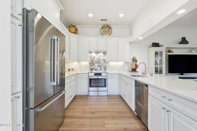 10 Seagrass Landing Court, Hilton Head Island, SC 29926