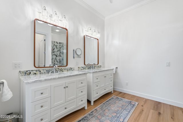 10 Seagrass Landing Court, Hilton Head Island, SC 29926