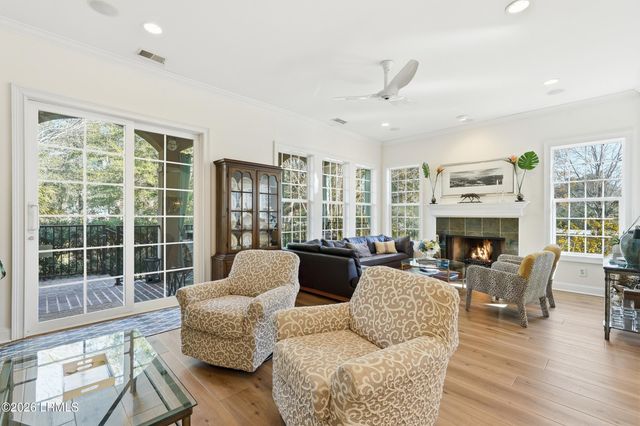 10 Seagrass Landing Court, Hilton Head Island, SC 29926