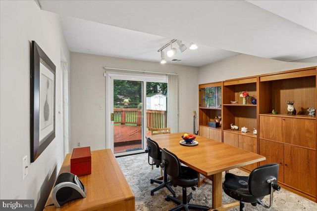 18705 HERITAGE HILLS DR, Brookeville, MD 20833